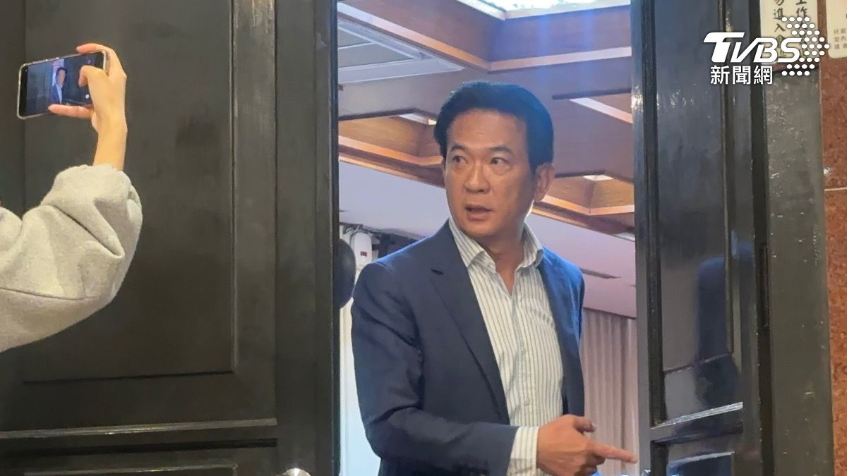 對於是否有跟陳亭妃約好，林俊憲一開始表示不知情。（圖／潘袁詩羽攝）