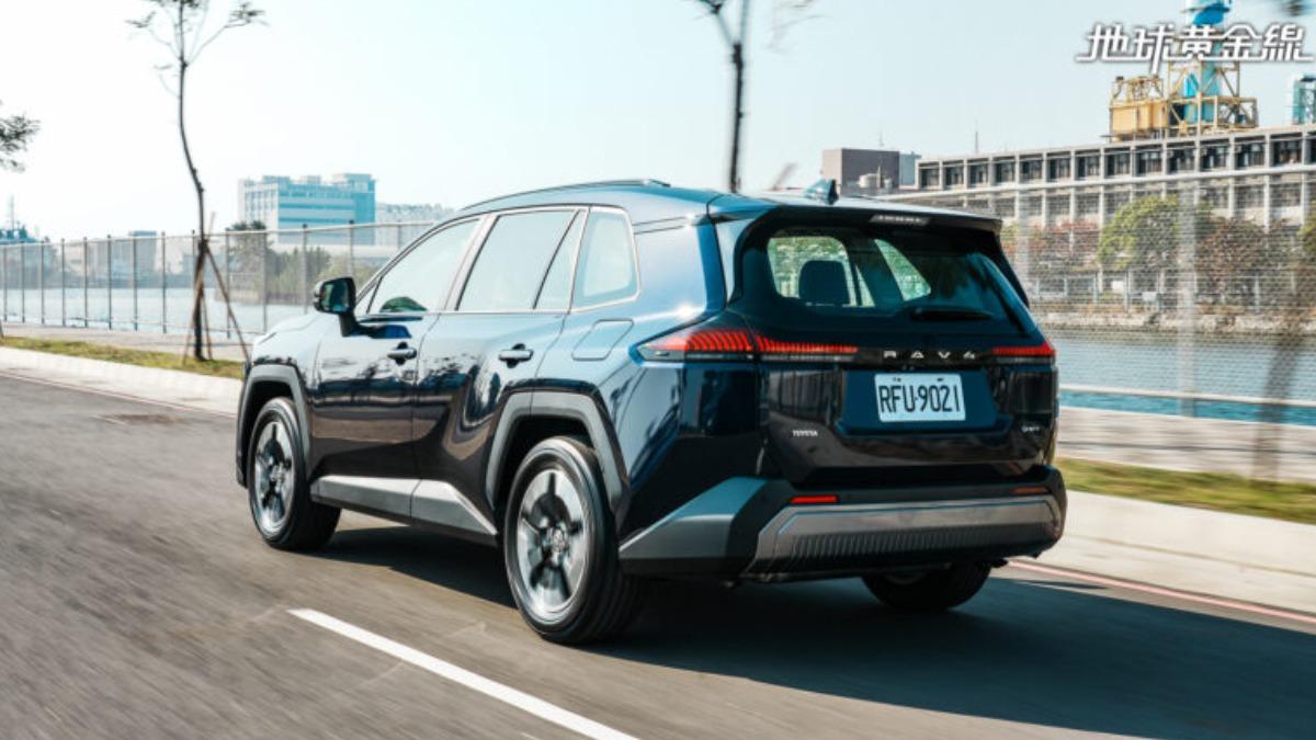 導入台灣的新款RAV4全數搭載2.5油電,網友期望可以更多元的動力選擇。(圖/地球黃金線提供)