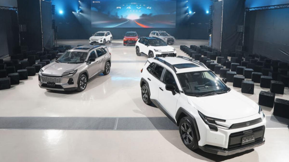 RAV4亦有推出104萬的豪華車型,但配備手動收折後照鏡。(圖/Toyota提供)
