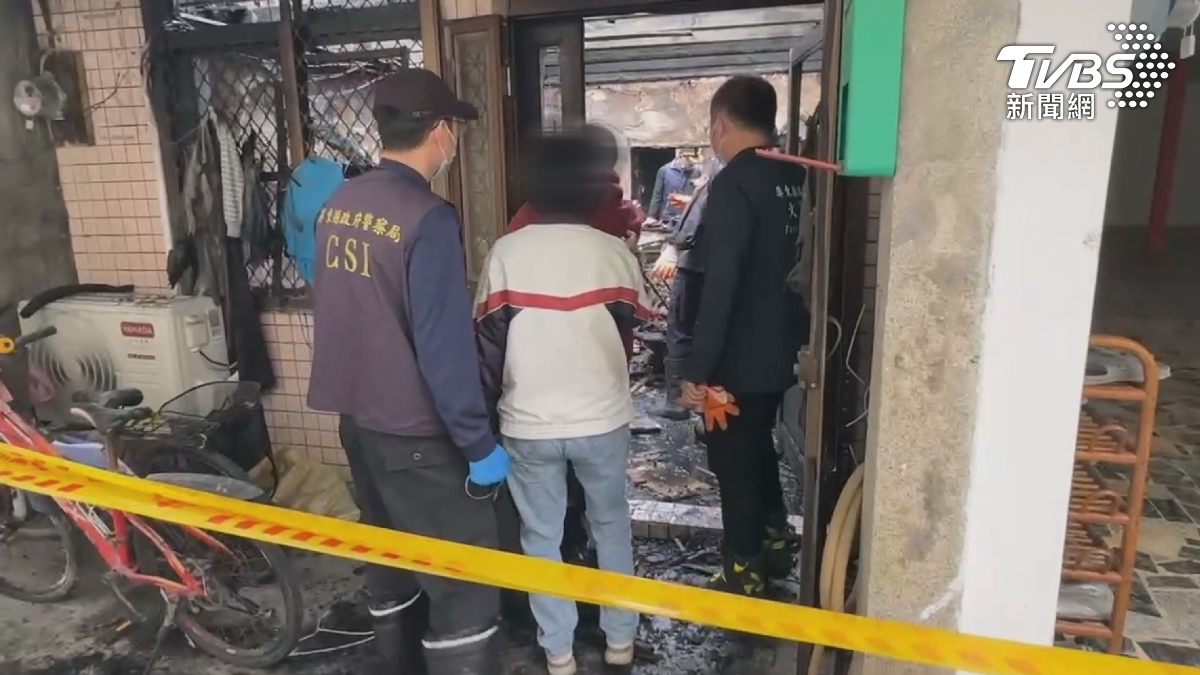 死者姊姊透露，才剛搬來沒多久，沒想到就發生意外，而起火原因家屬則懷疑可能跟死者抽菸習慣有關（圖／TVBS）