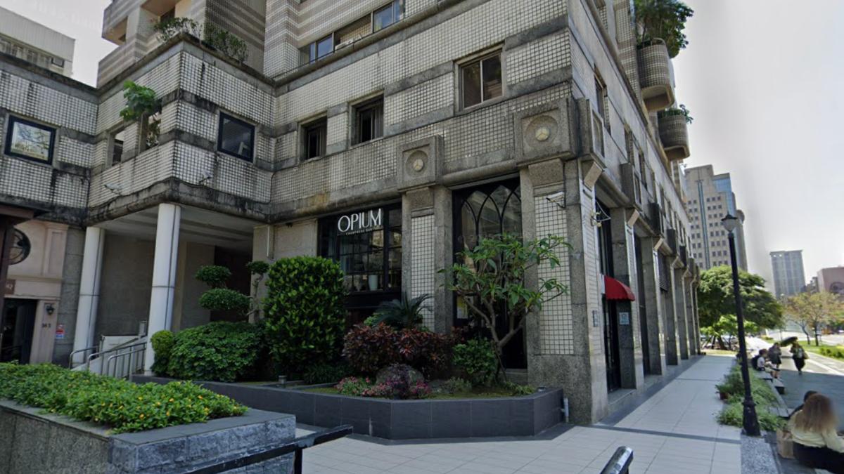 鼓勵員工投反罷免可換公假或千元大鈔 信義區知名酒吧闆娘遭起訴