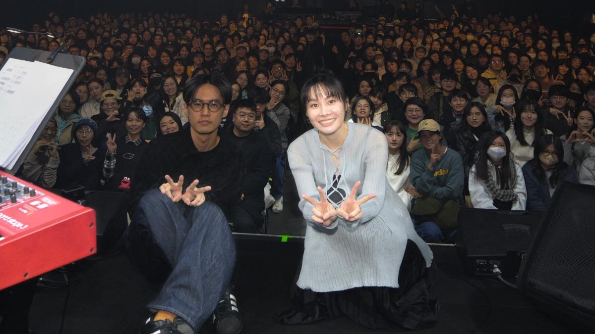 鄭宜農自招演出時遇到蟲蟲危機,讓她差點把蟲吞下肚。(圖/Fantimate提供)