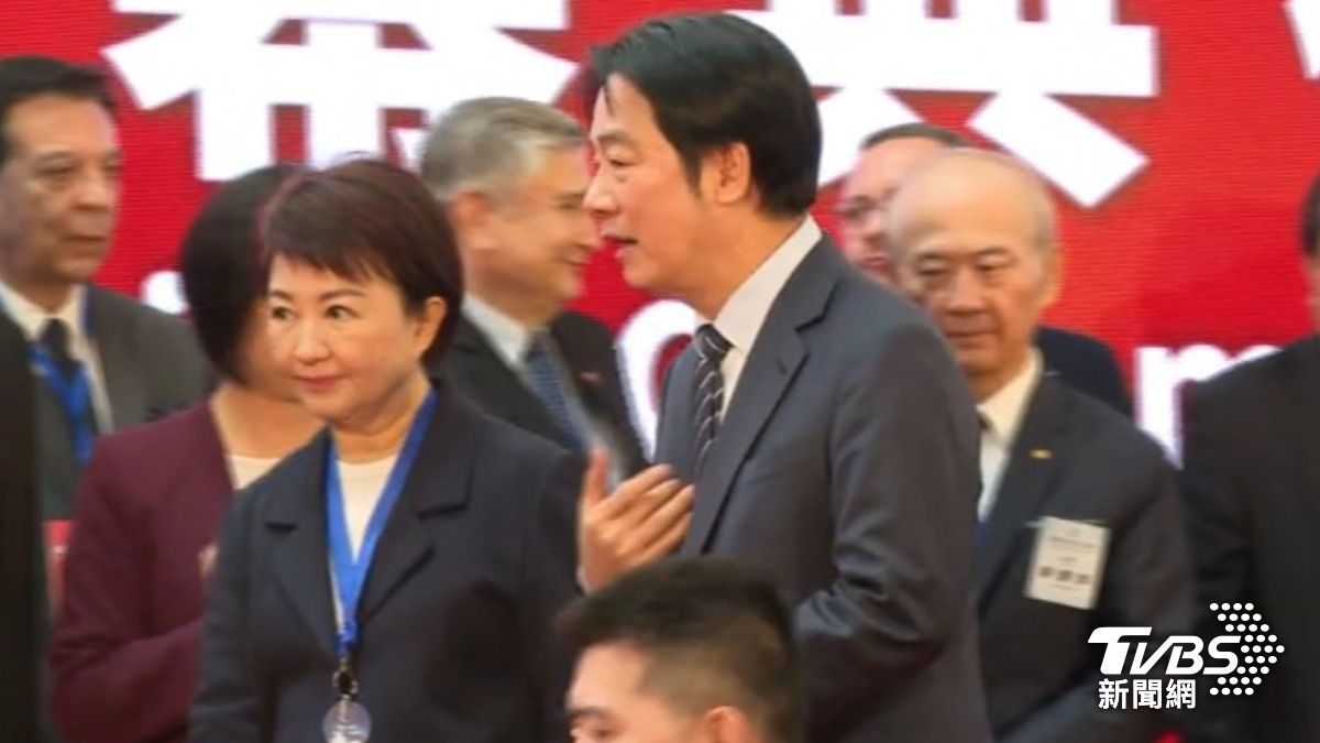 盧秀燕與總統(圖/TVBS資料畫面)