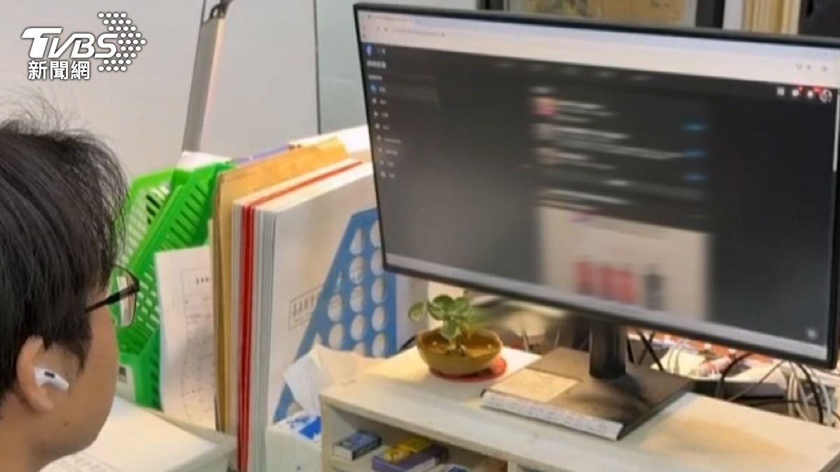 警方日前在網路巡邏時，發現一名劉姓男子在臉書限時動態發文，揚言殺總統國防部長，嘉義警方立即成立專案小組調查，人在中埔抓到了。（圖／TVBS）