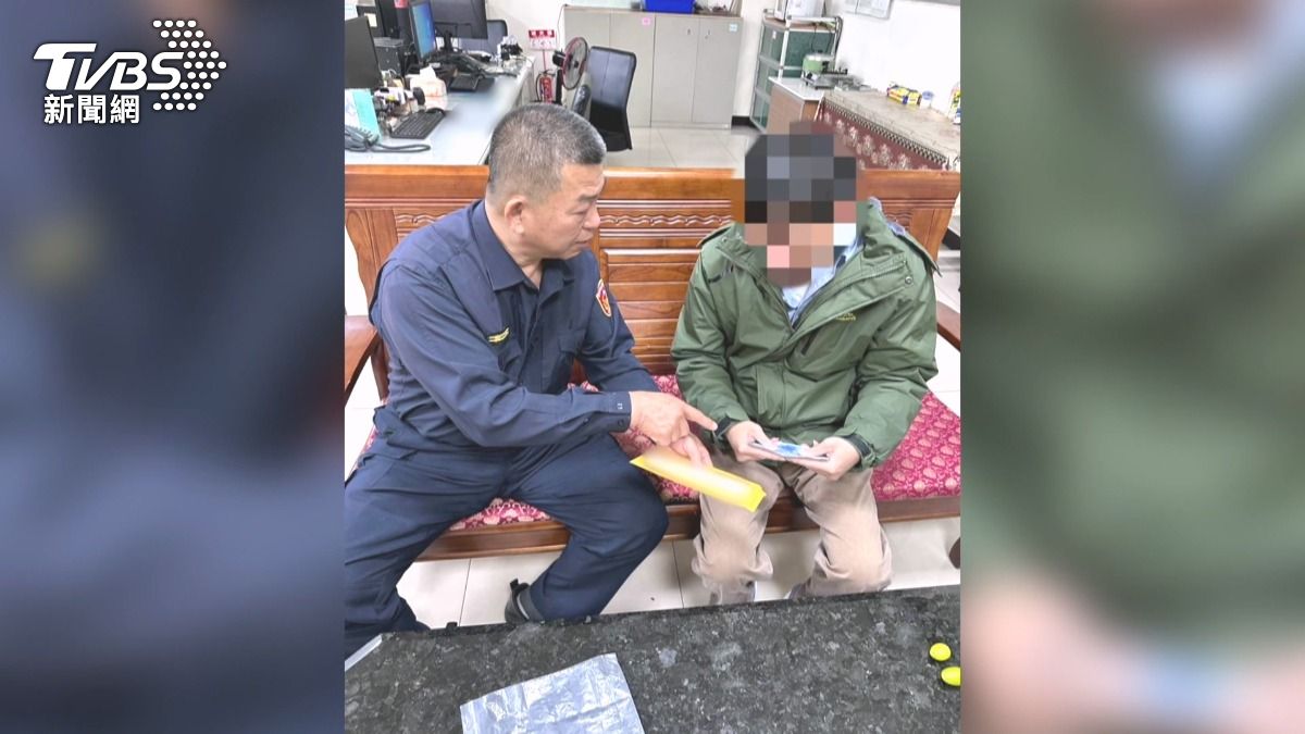 就醫掉2萬渾然不覺!失主就在旁邊卻「最遙遠距離」結局暖心。(圖/TVBS)