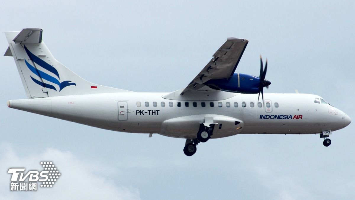 印尼驚傳小客機「山區失聯」! 機上11人生死未卜