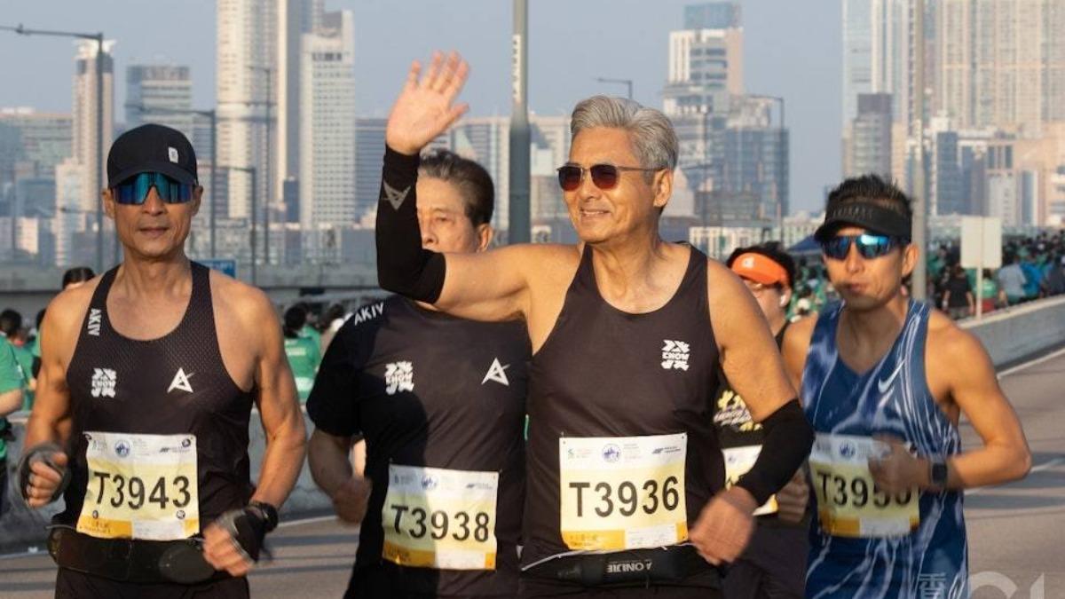 發哥來了!70歲周潤發再戰馬拉松 10K賽事親民揮手超吸睛