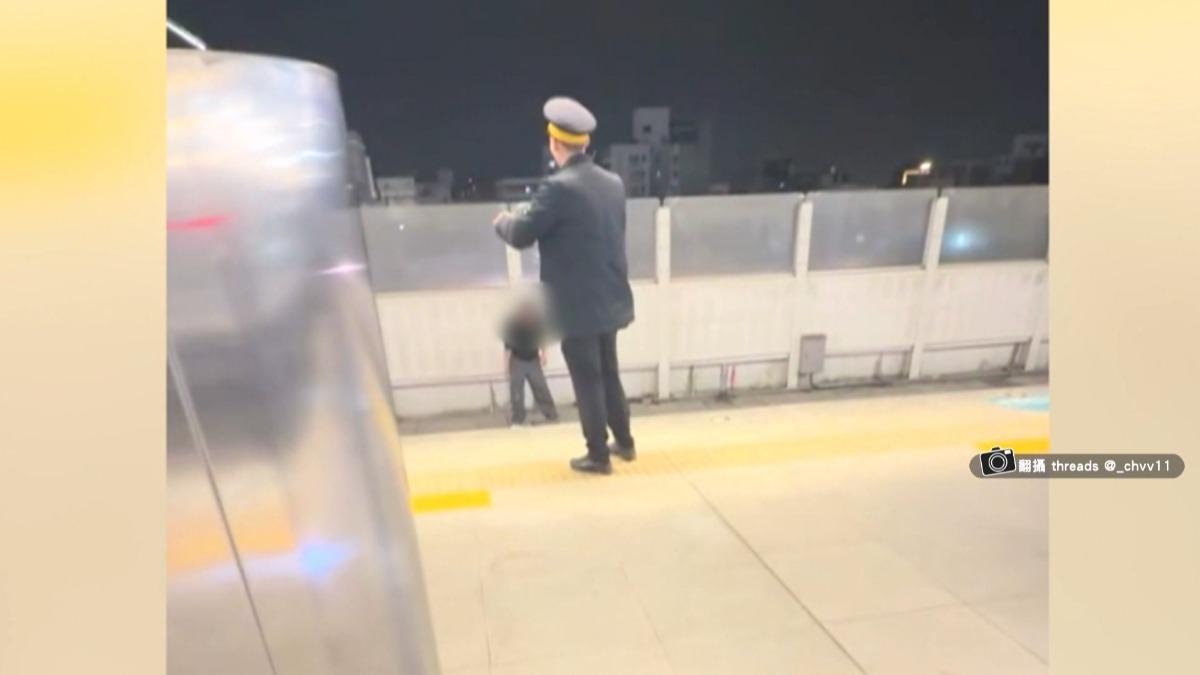 夫妻酒後吵架跳軌 夫撿手機亂砸。(圖/Threads _chvv11)