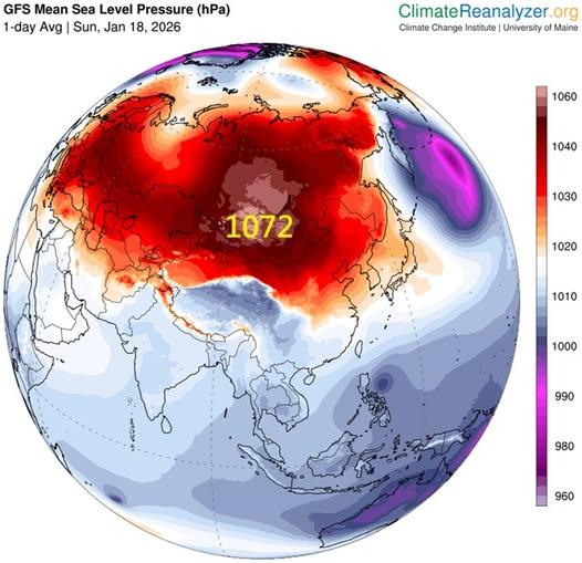 今中國大陸上空冷高壓已達1072百帕,並逐漸南下,影響範圍包括台灣。(圖/翻攝自鄭明典臉書)