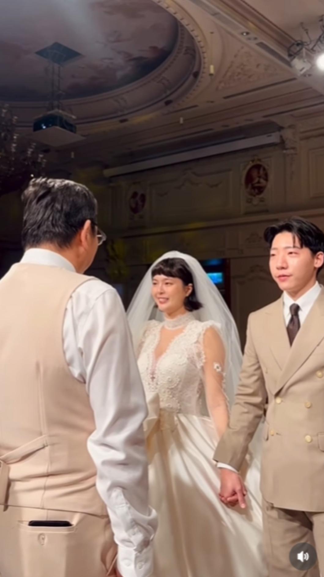 黃沐妍和老公日前辦婚宴。(圖/翻攝黃沐妍IG)
