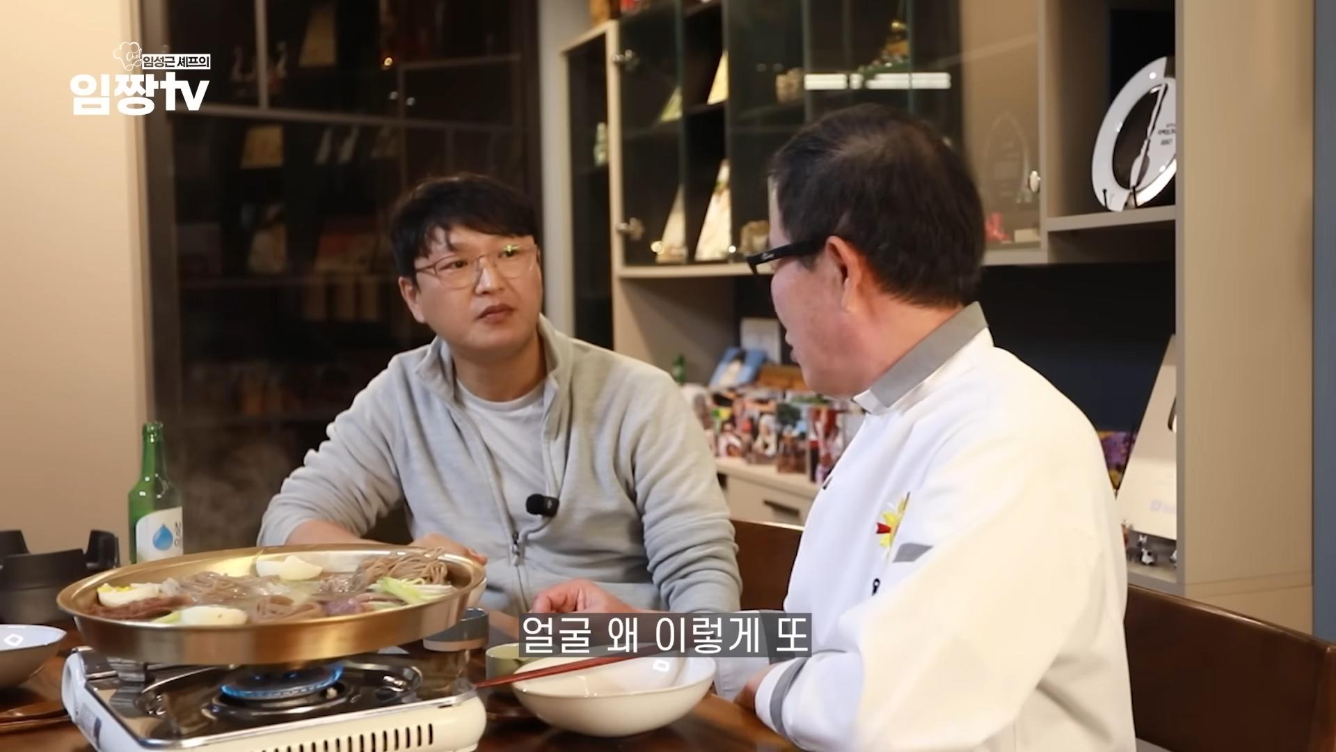 聽到林盛根自爆酒駕，節目製作人（左）都傻了。（圖／翻攝自林盛根YouTube）