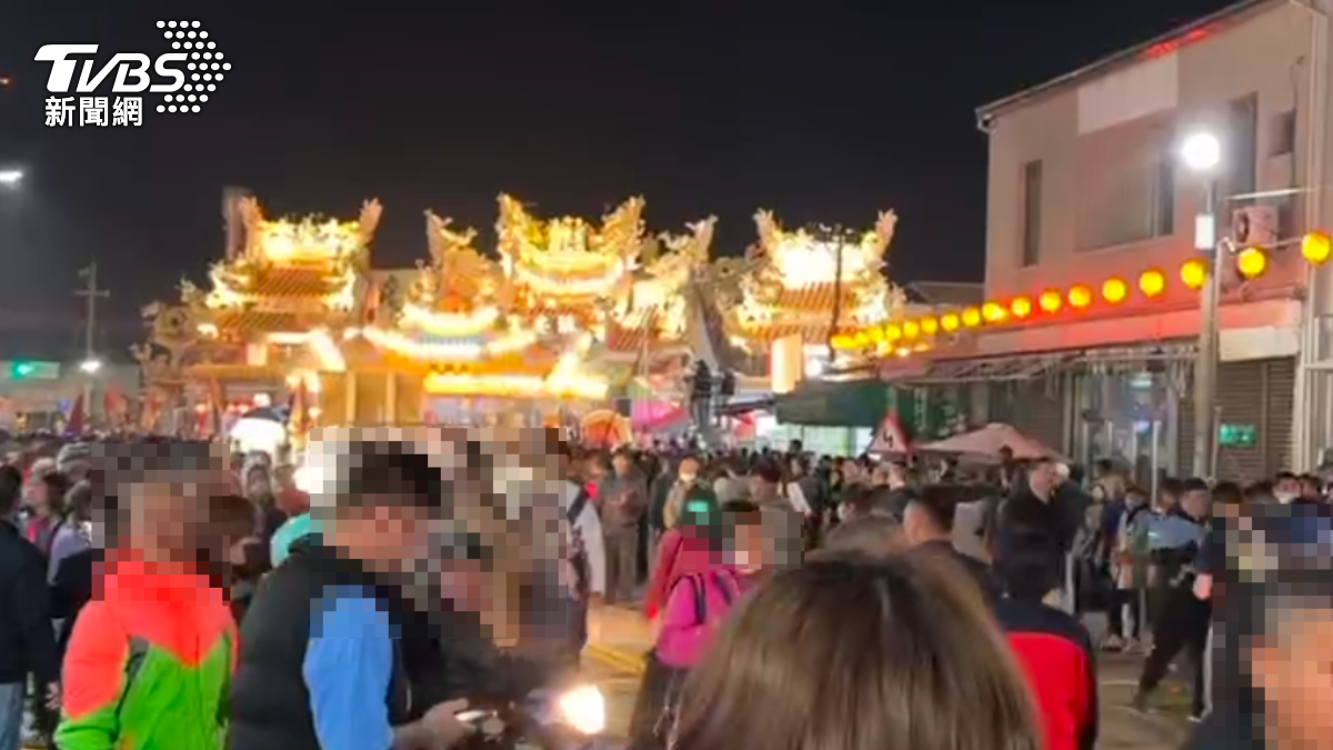 鎮安宮昨日舉行煙會大會,卻意外發生流血事故。(圖/TVBS)