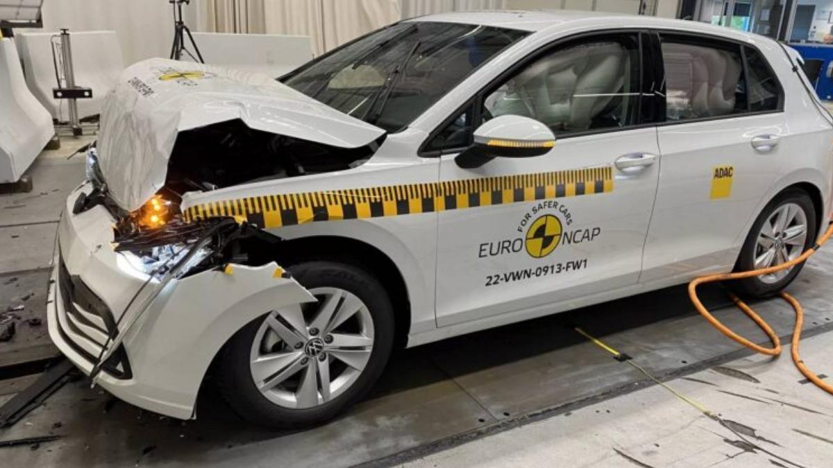 Golf MK8全寬前撞。（圖／Euro NCAP提供）