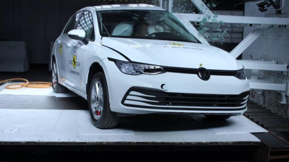 Golf MK8側柱撞。（圖／Euro NCAP提供）