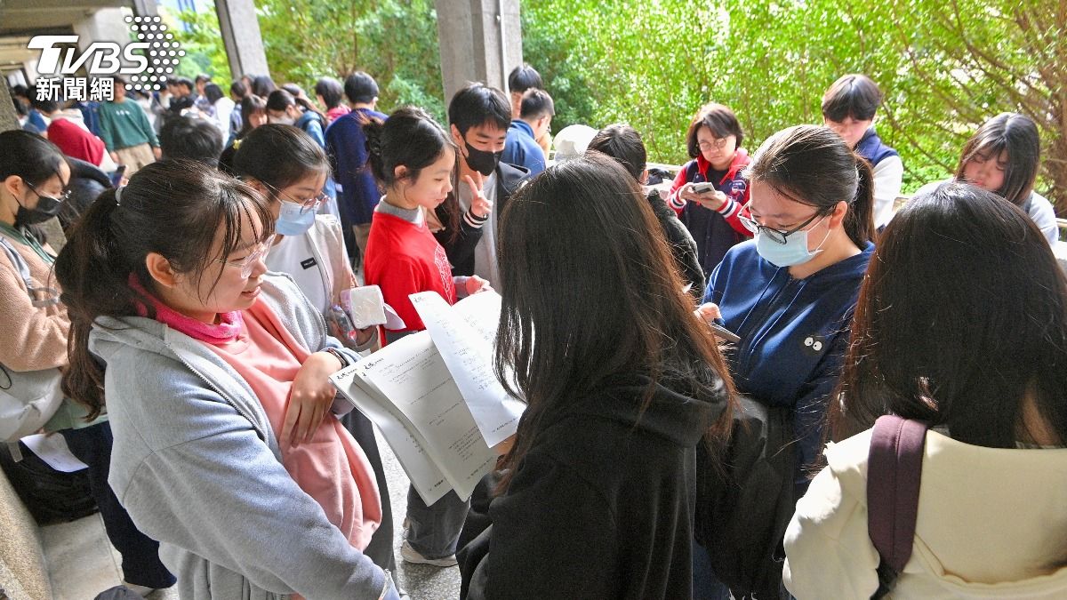 115學測/社會結合時事 台大醫首採計「把握基本題不難拿分」