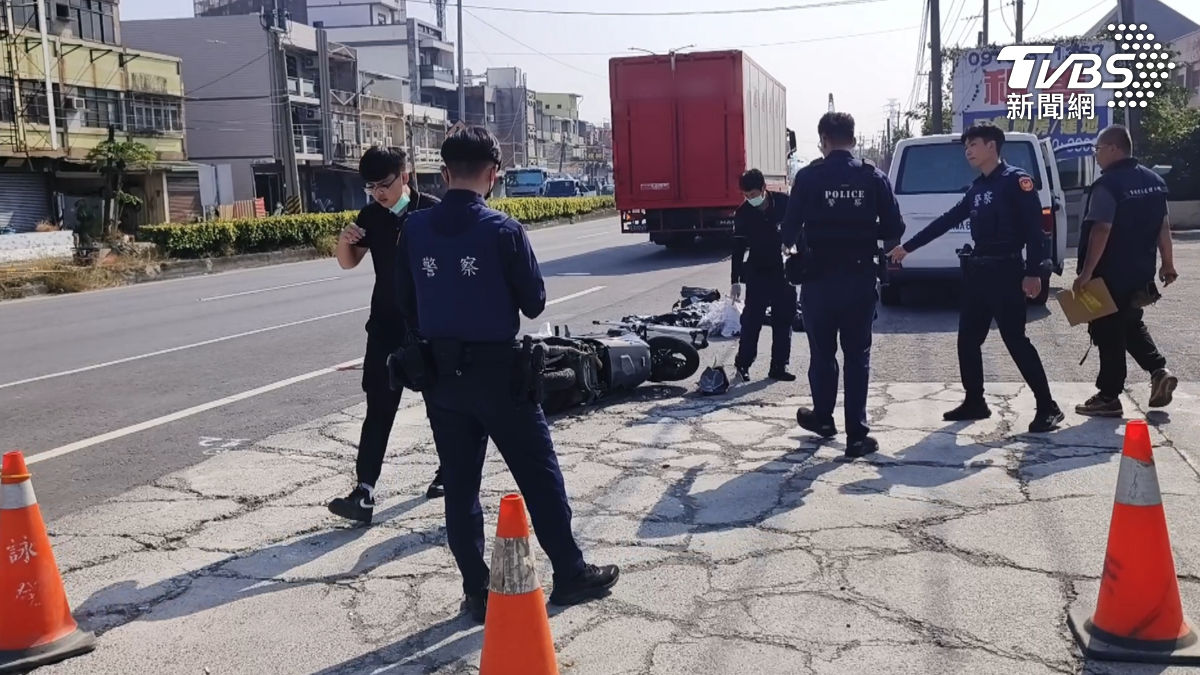 事發後警方隨即到場調查,釐清肇事責任。(圖/TVBS)