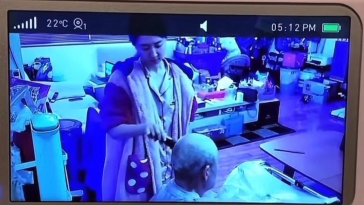 洪詩協助老公照顧失智公公。（圖／翻攝自THREADS）
