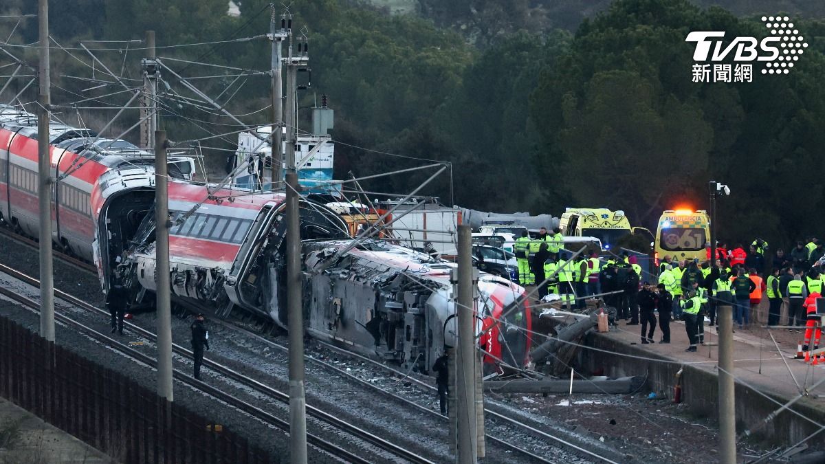 西班牙南部列車相撞 地方官員:增至40人喪命