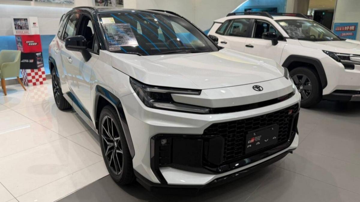 Adventure與GR Sport兩款個性化車型佔比高達四成，顯示消費者對風格化休旅接受度持續提升。（圖／翻攝自RAV4車主社團）