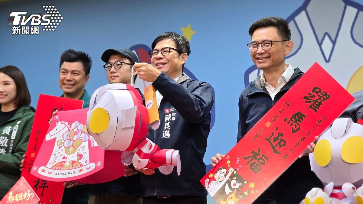 高雄馬年提燈、開運紅包搶先看。(圖/林雅婷攝)