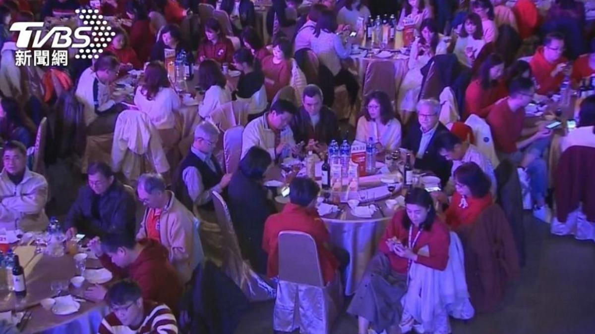 不是聽花木蘭神曲!12星座「尾牙中獎秘訣」曝 2026發財了