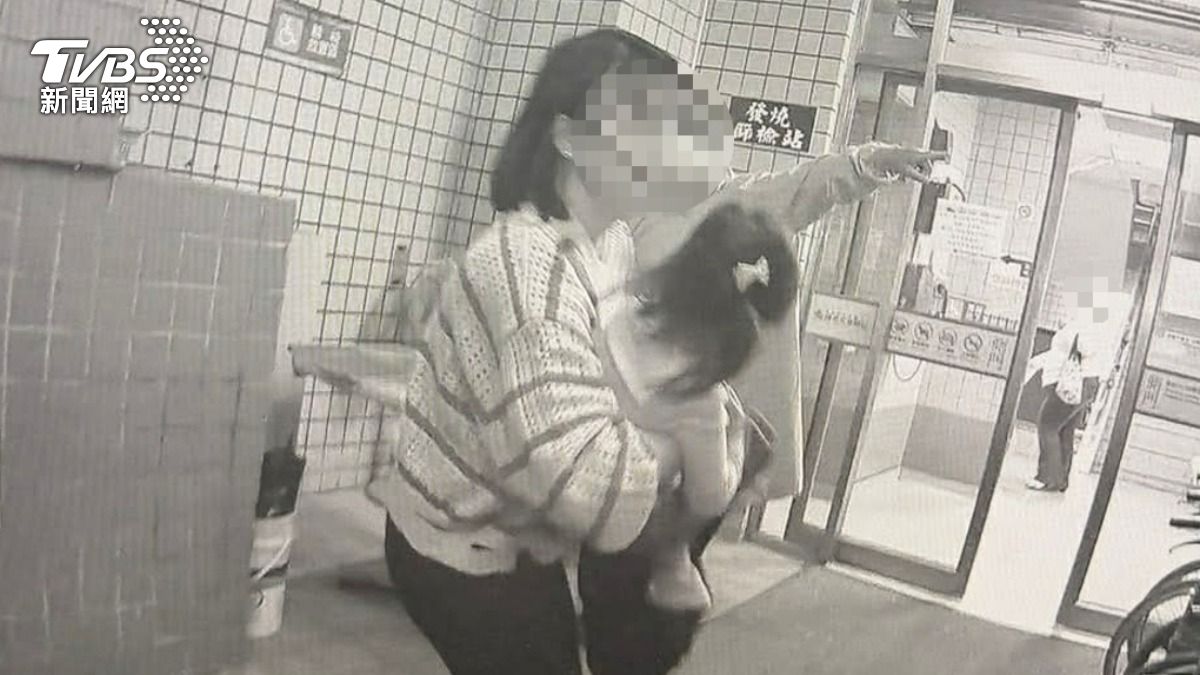 逛夜市險斷魂!屏東3歲女童「吞拔絲地瓜」噎住 警急開道護送