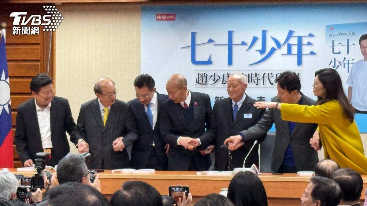 超罕見畫面!牽手傅崐萁表情微妙 柯建銘問「大和解咖啡」何時續杯
