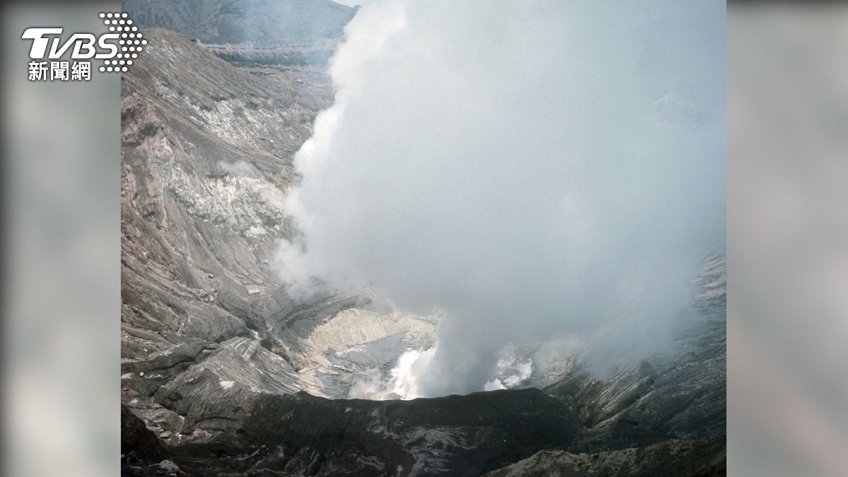搭直升機賞阿蘇火山暗藏風險。(資料照/達志影像美聯社)