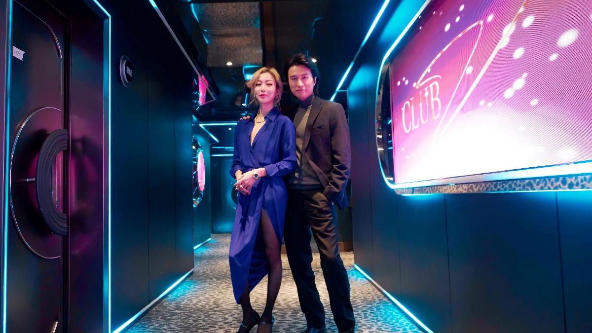 黃子華、鄭秀文在片中聯手搶救岌岌可危的夜總會。(圖/華映提供)