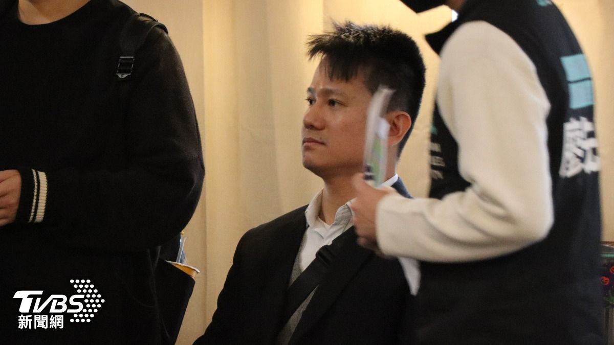 曾赴民進黨中央黨部砸雞蛋的民眾黨前林口黨部副主任李道翔。(圖/劉庭宇攝)