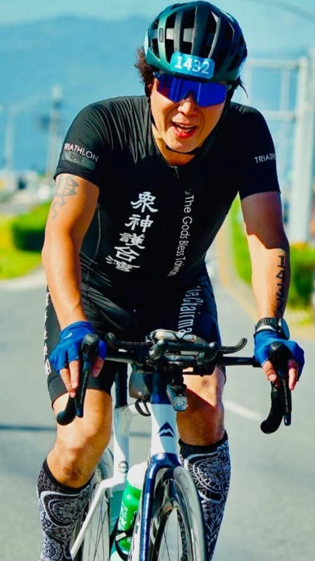 吳永吉近年來迷上運動,更組「董事長跑團」。(圖/美利達自行車提供)