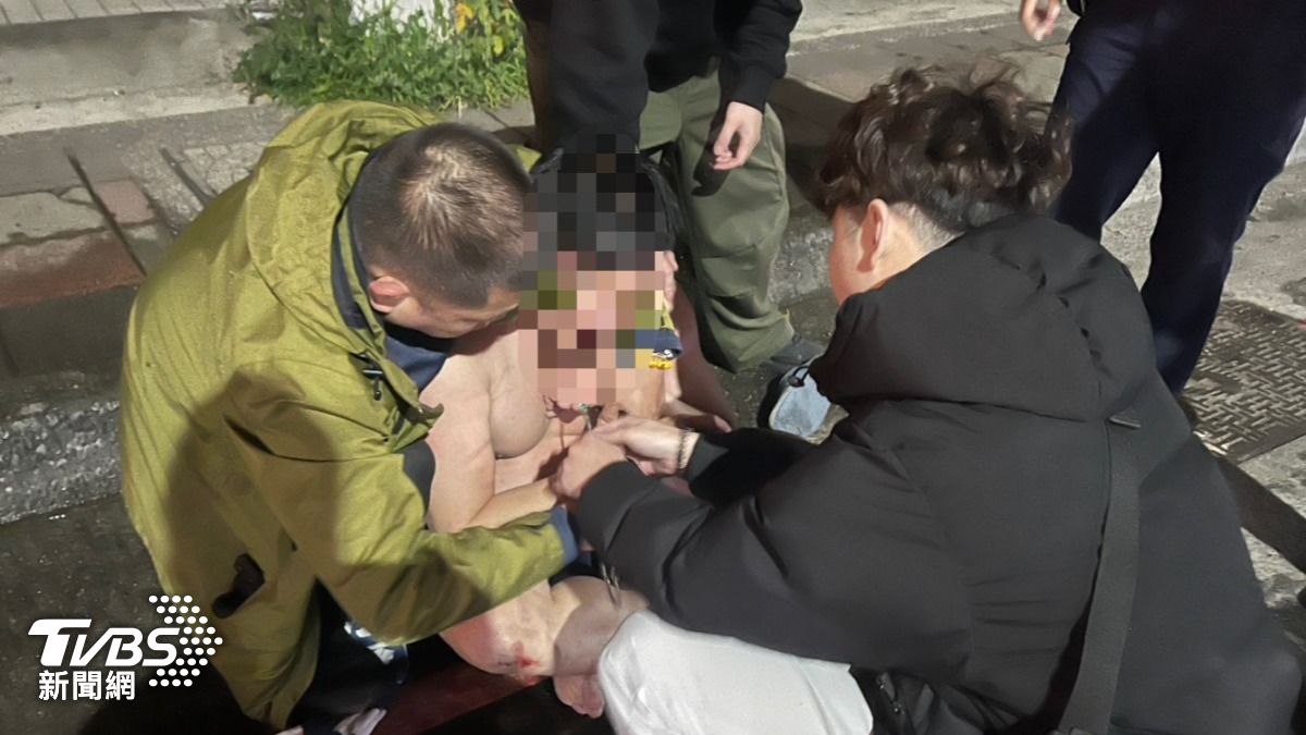 警方今日清晨4時許先在五股區逮獲許男。(圖/TVBS)
