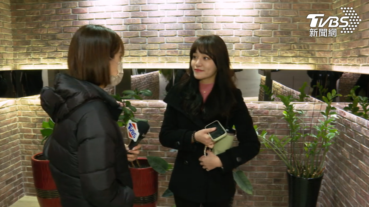 女遭黃金投資詐騙出面受訪呼籲民眾勿上當。（圖／TVBS）