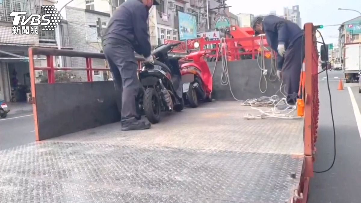 雲林2騎士深夜飆車炸街　下場曝光。(圖／TVBS)