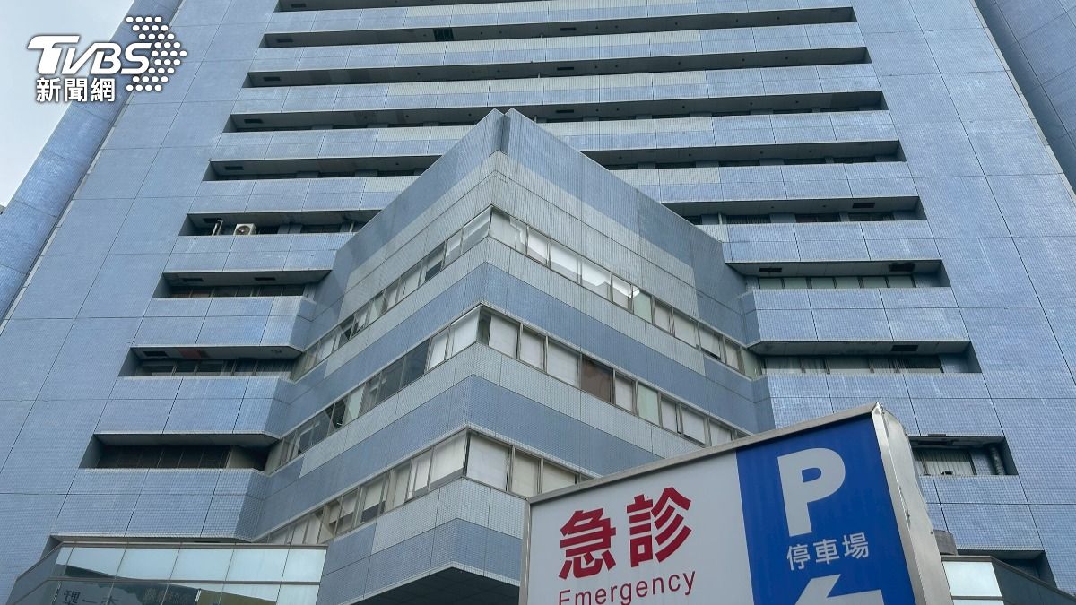 林男大鬧澄清醫院中港院區急診室。(圖/林冠丞攝)