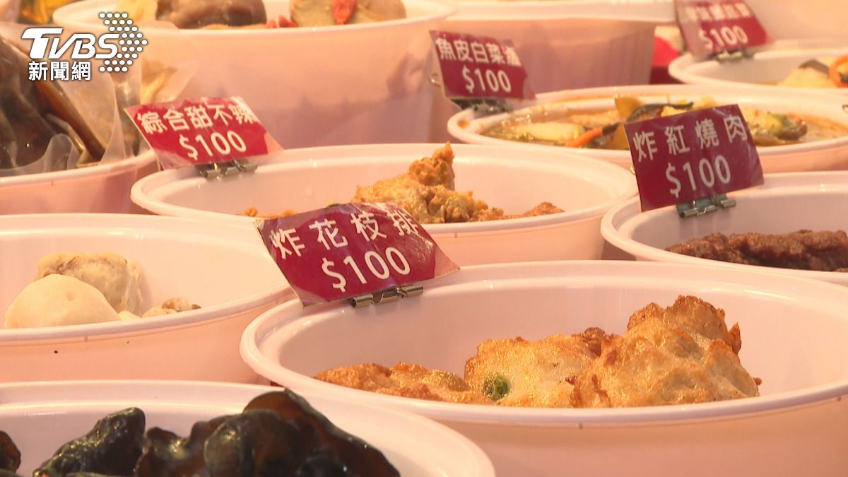 百元年菜攤商老闆李西東表示，大約3個月前就有民眾詢問開賣時間。(圖／TVBS)