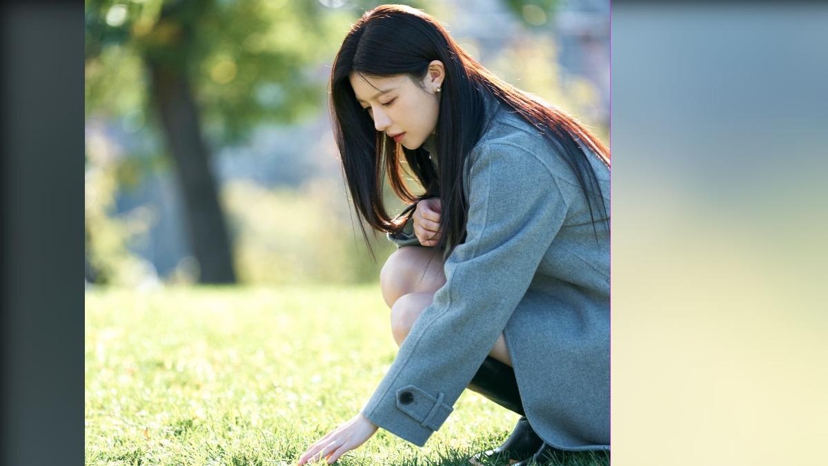 高允貞的穿搭成了全劇的焦點。（圖／Netflix）