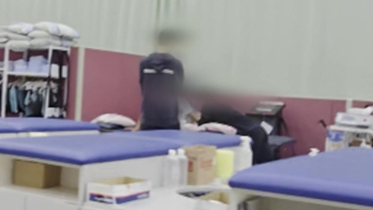 高雄左營國訓中心未取的執業登記，物理治療師卻進行職務。（圖／知情人士提供）