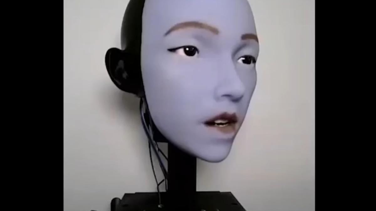 哥倫比亞大學研發Emo機器人,用AI自主學習唱歌表情栩栩如生能講多國語言。(圖/翻攝YT Columbia Engineering)