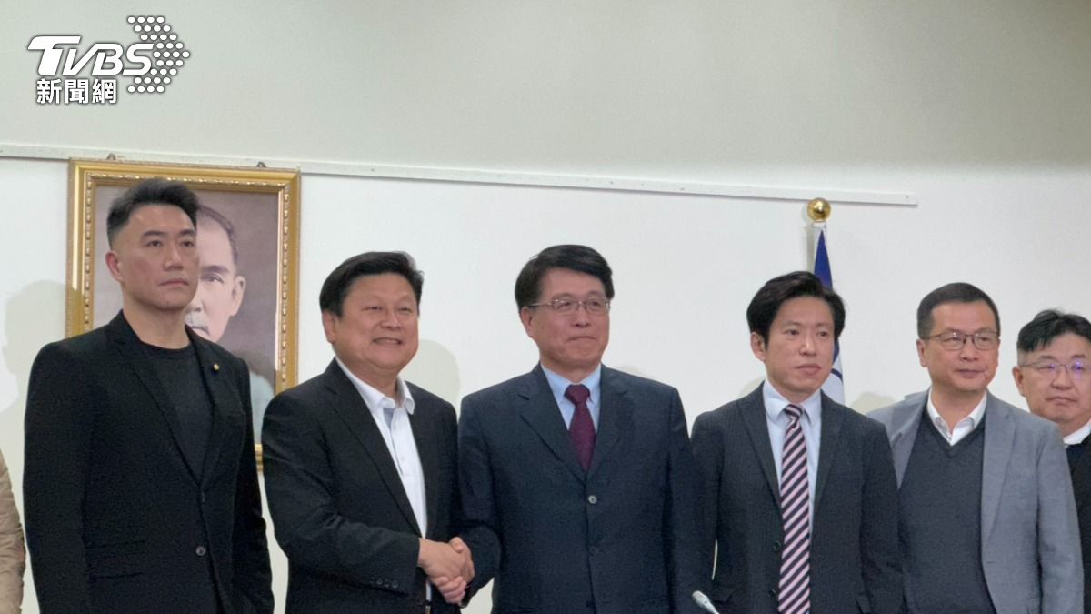 中選會委員被提名人拜會國民黨團。（圖／陳怡潔攝）
