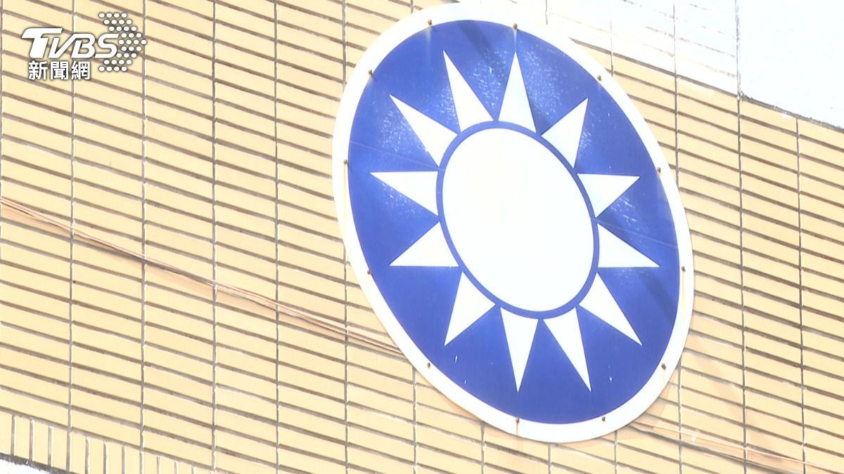 國民黨台中黨部副主委陳明振表示,他認為這單純是交通意外事故,沒有什麼特定目的。(圖/TVBS)