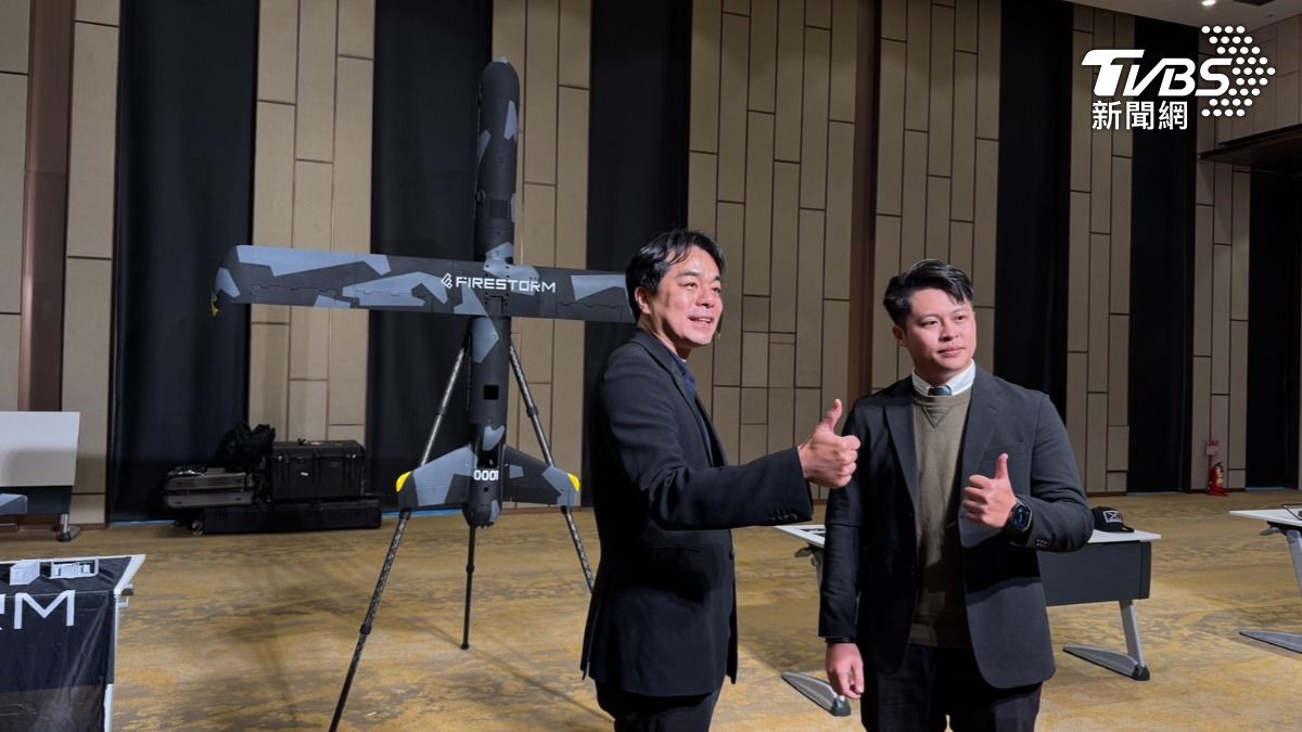 正達戰術科技股份有限公司董事長黃坤鍵(左)、總經理鍾又新。(圖/林恩如攝)