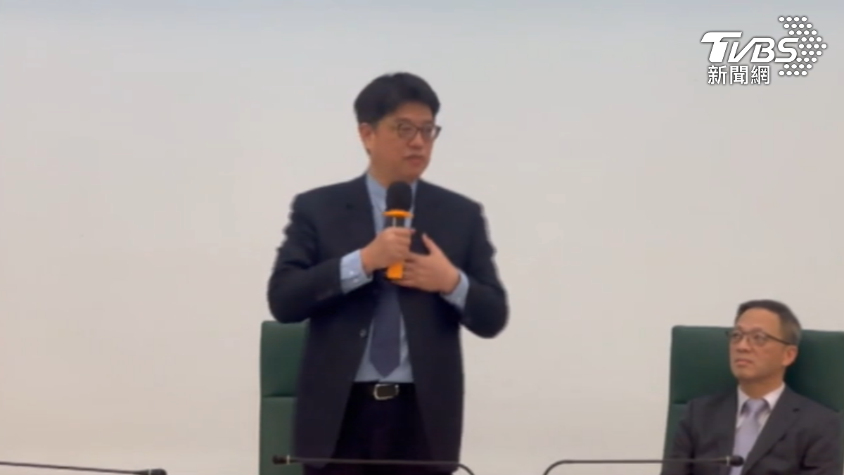 邱垂正赴金門出席小三通25週年座談，稱其為韌性治理寫照。（圖／TVBS）