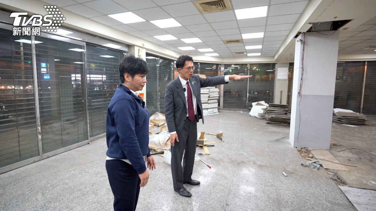 黃國昌選新北的競選總部，正趕工裝修中。有人說他選假的，他回怎麼可能，還說等國民黨人選出來，他們就會初選整合出人選。（圖／柯勝雄攝）