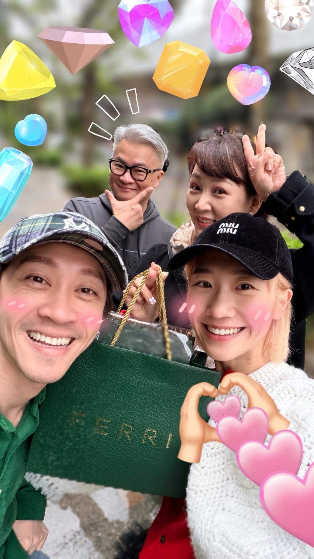 郁方夫妻與陳漢典、Lulu合照。(圖/翻攝自Lulu 黃路梓茵臉書)