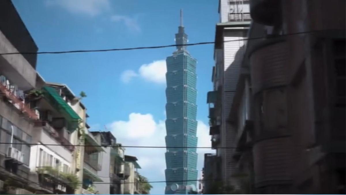 台北101空拍,解析霍諾德Free Solo攀爬挑戰。(圖片來源/賈永婕FB.Netflix)