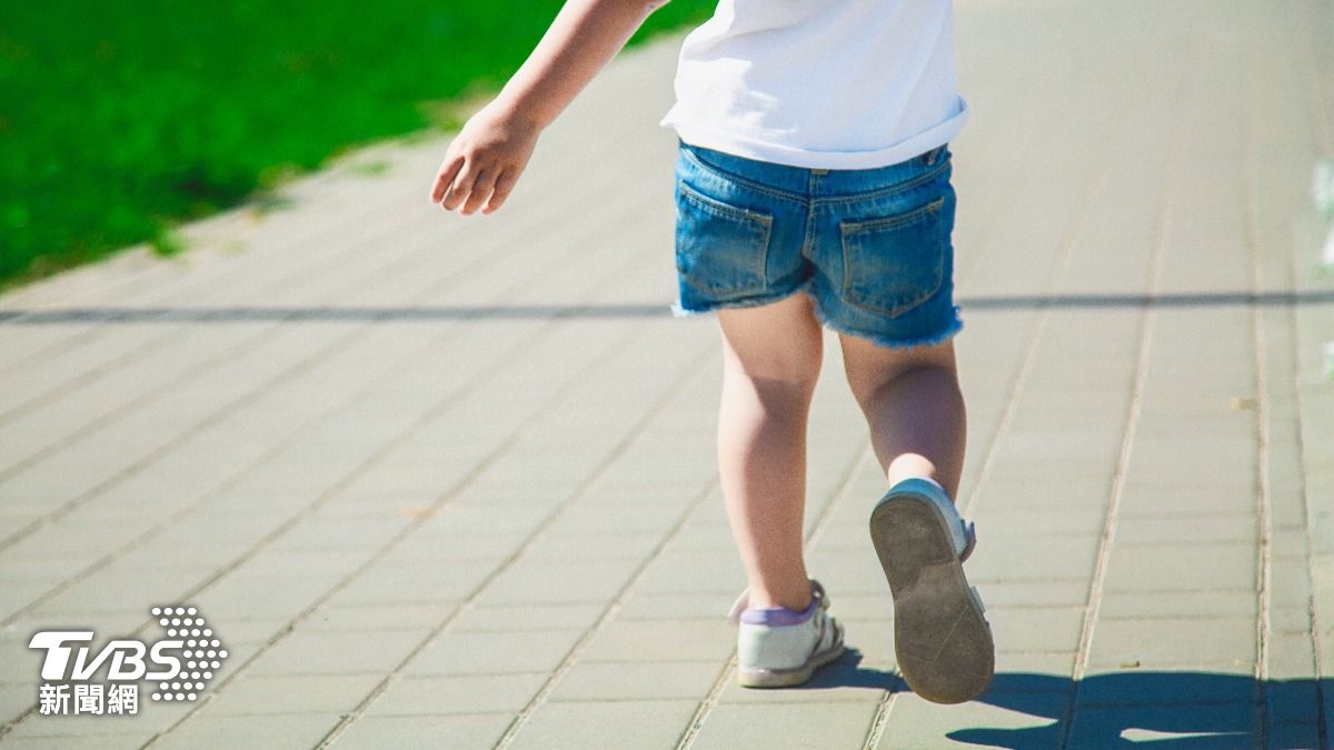 孩子叫「姑姑」…竟是未婚妻親生的!他登記前大崩潰:這婚該結嗎