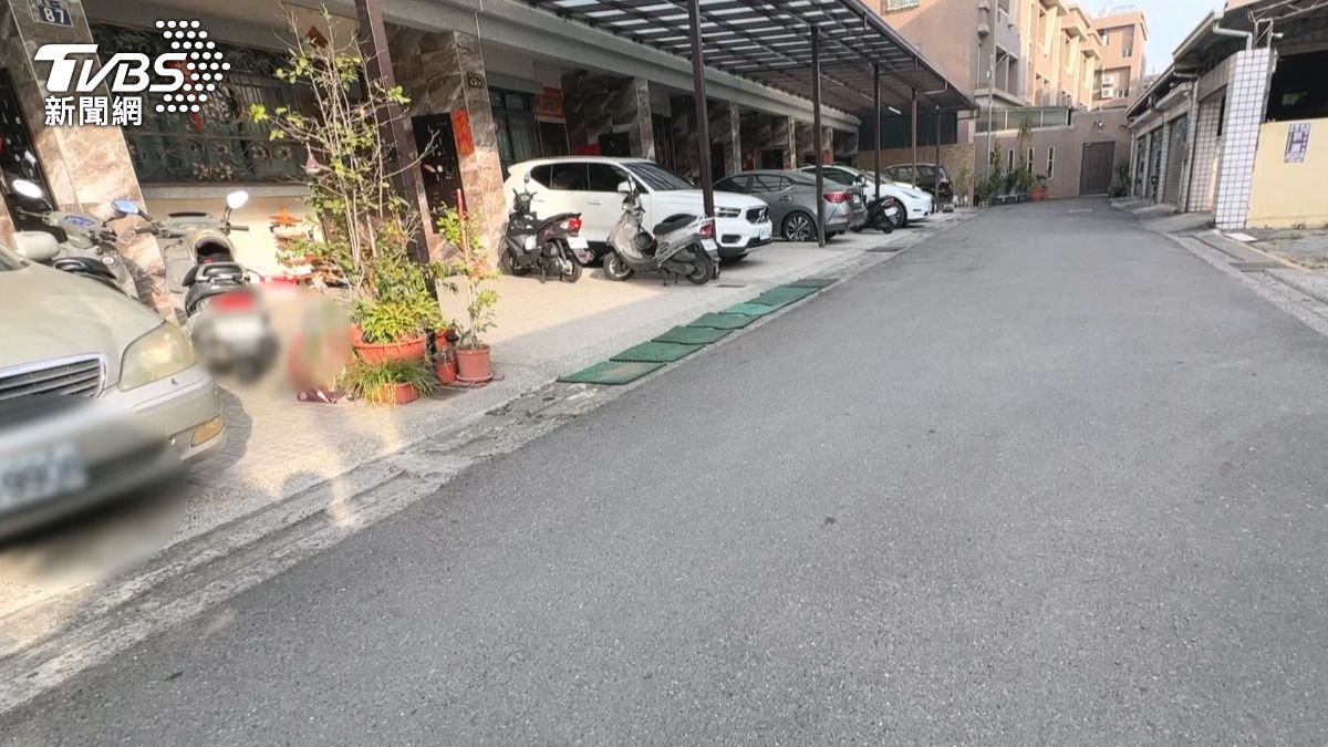 部分住戶也坦承疏於防範,車門未上鎖才讓小偷有機可乘。(圖/TVBS)