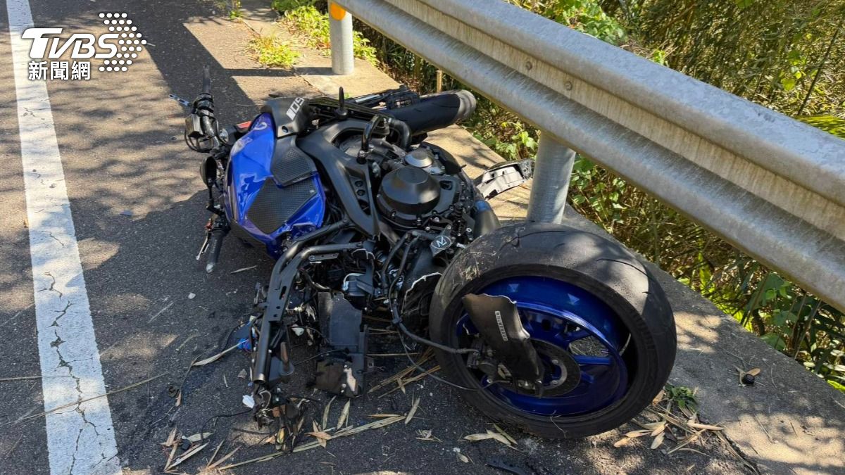 台3線死亡車禍!22歲重機男過彎自撞 「車毀人噴飛」慘死