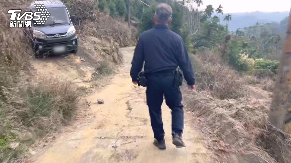 警消曾出動近500名人力搜山仍遍尋不著,如今遺體終於尋獲。(圖/TVBS)